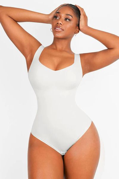 Load image into Gallery viewer, Luxurious Bodysuit Shapewear: Maximum Coverage, Smooth Lines
